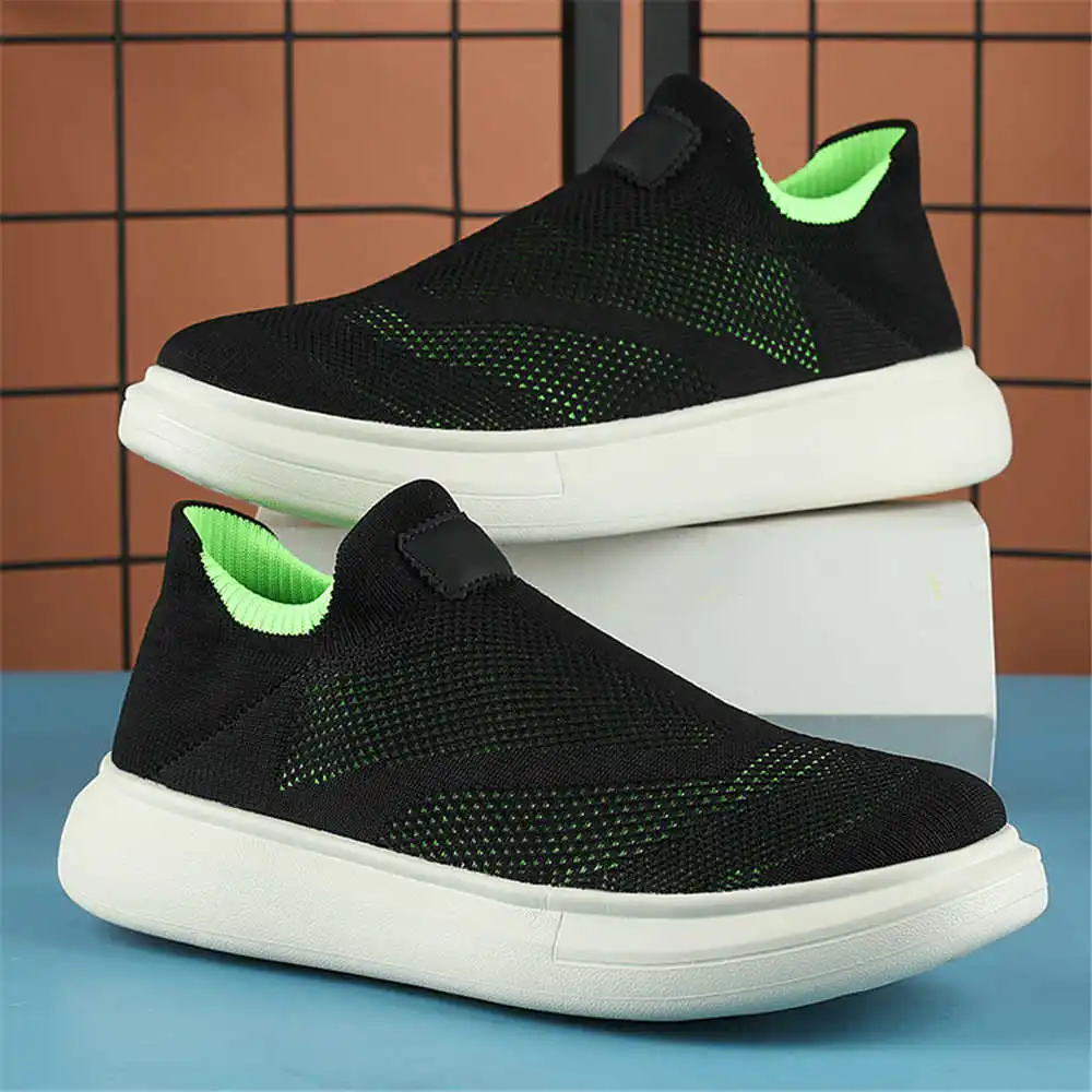 ถุงน่องแพลตฟอร์มรองเท้าสีน้ำตา - Tech Office Wear Men บทวิจารณ์และราคา