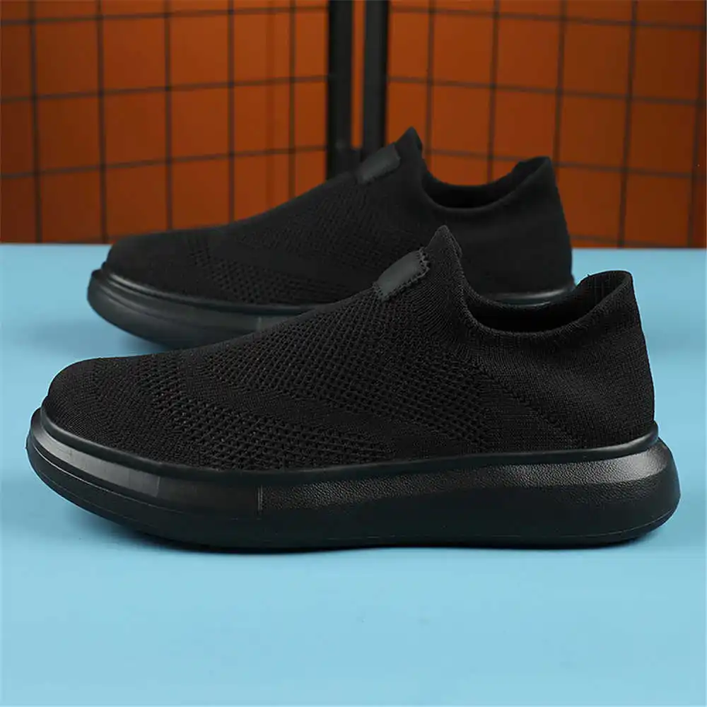ถุงน่องแพลตฟอร์มรองเท้าสีน้ำตา - Tech Office Wear Men บทวิจารณ์และราคา